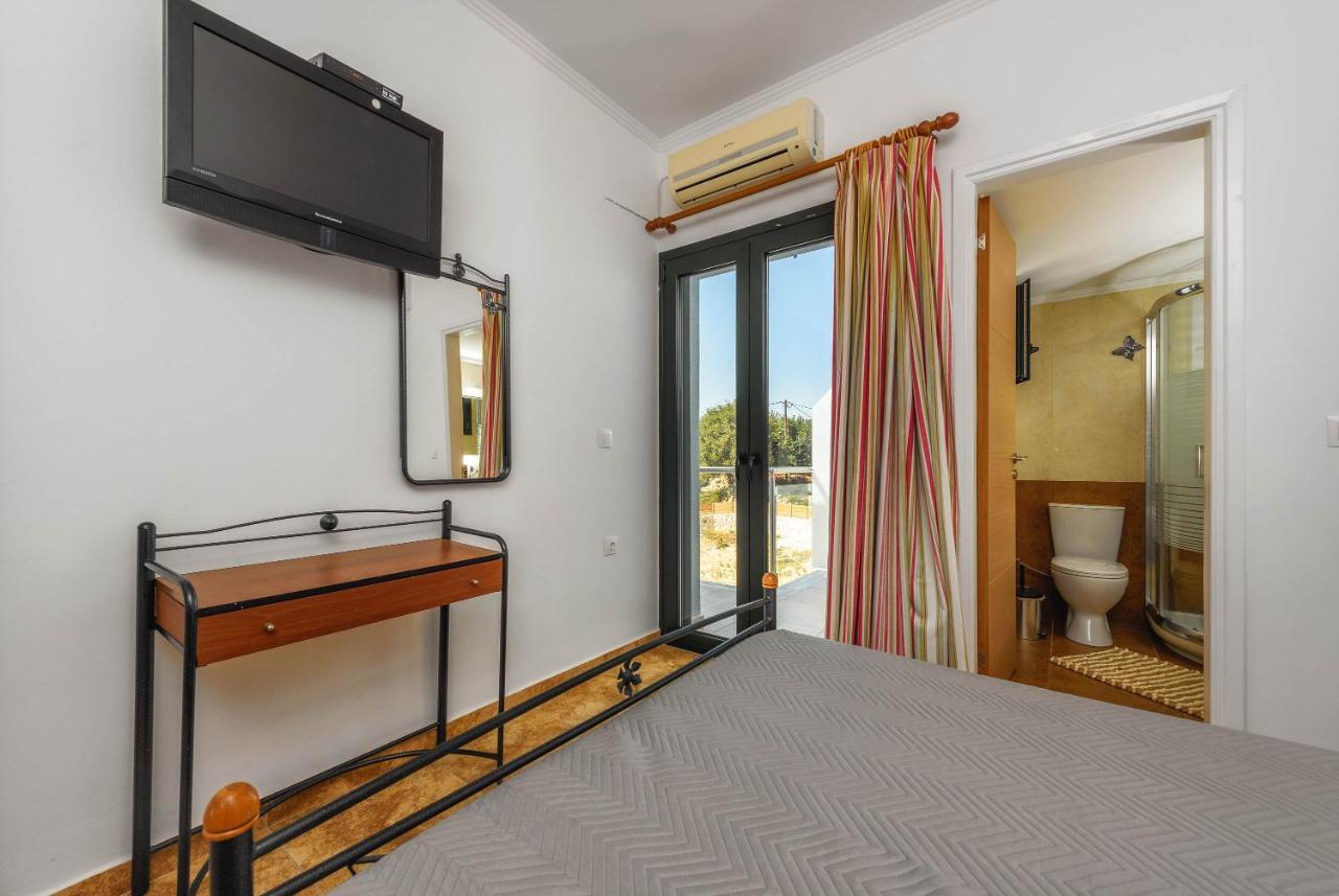 Alonaki Apartments Agios Leon Exterior photo